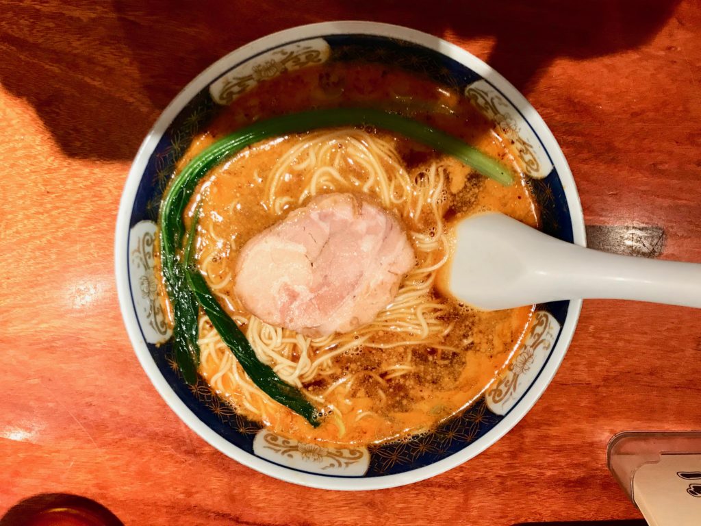 支那麺 はしご 本店（肉感が半端ないシュウマイを！）