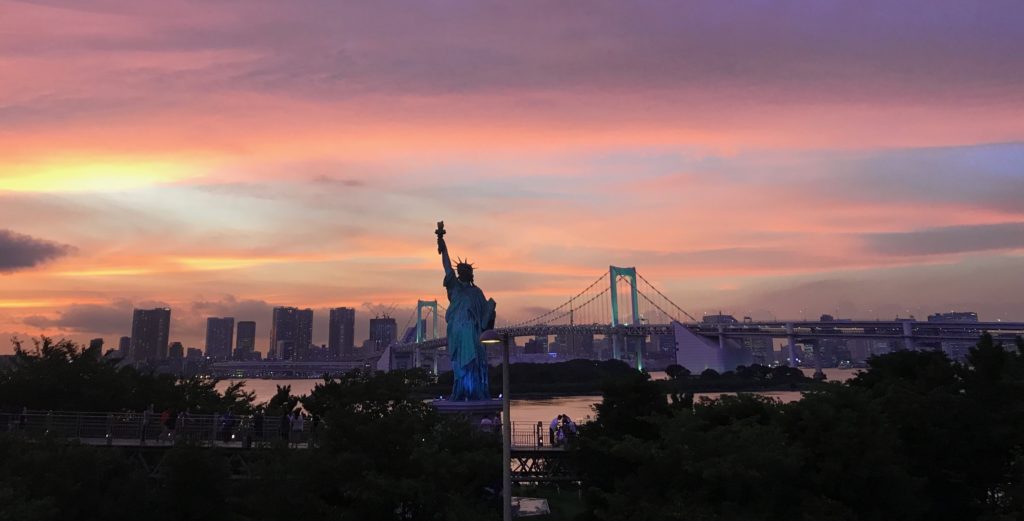 レインボーブリッジを目前に優雅にタイピングが進む