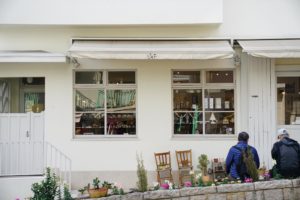 北野異人館街に続く道のりまで楽しめる