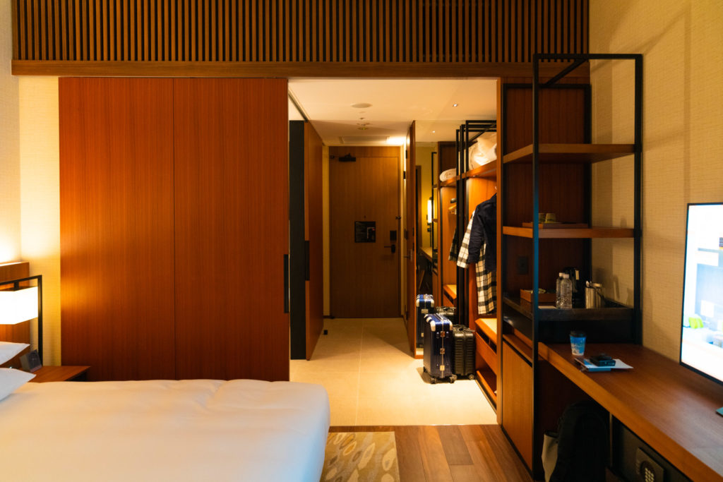 【沖縄】空港食堂でソーキそばを堪能後、ハイアットリージェンシー瀬良垣を満喫 / Day1