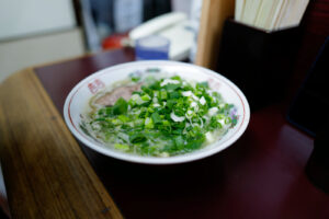 Day1-1 / 福岡空港に到着!まずは「花園亭」で長浜ラーメンを食します!
